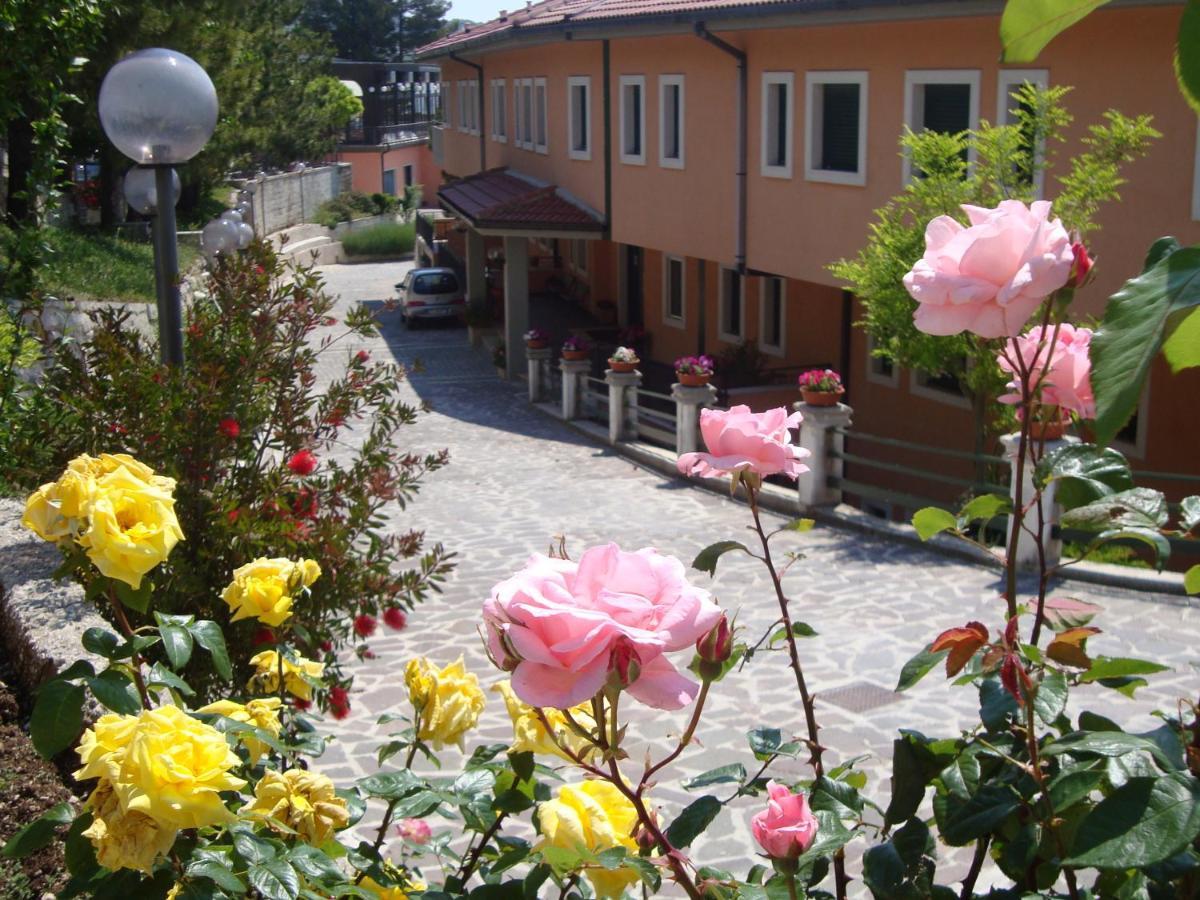 Hotel Santangelo Monte SantʼAngelo Eksteriør bilde