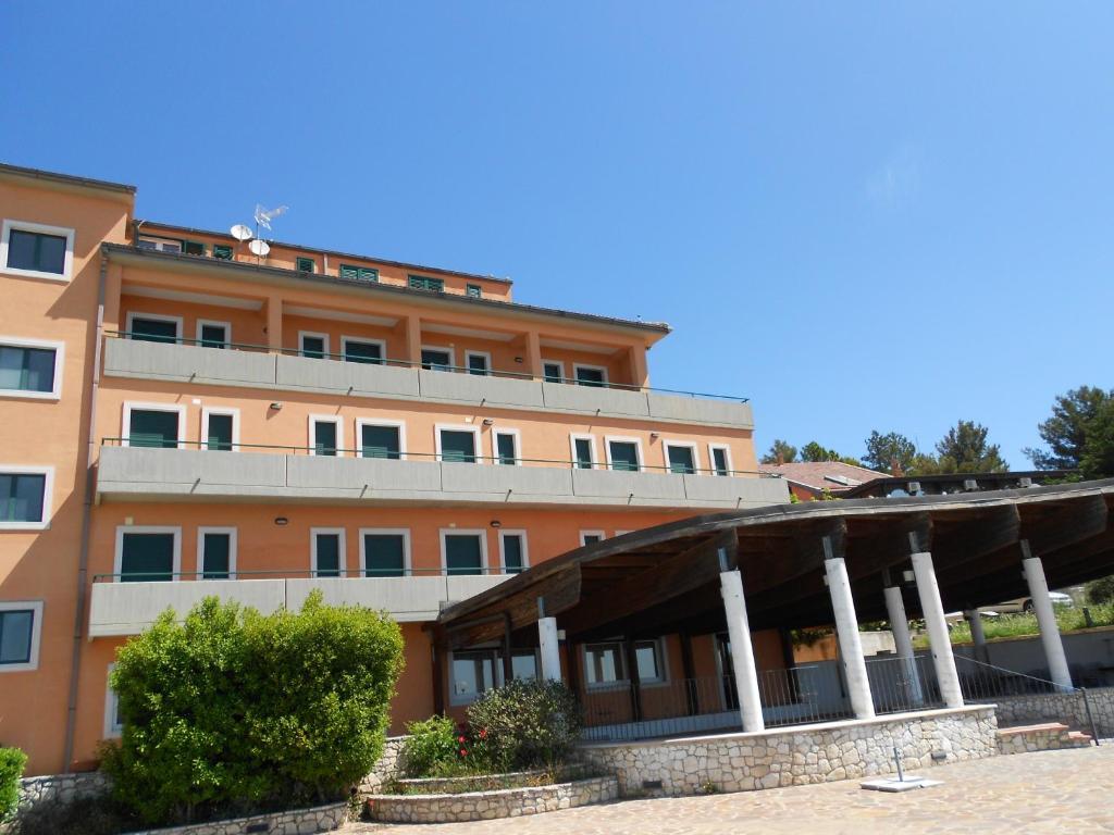 Hotel Santangelo Monte SantʼAngelo Eksteriør bilde