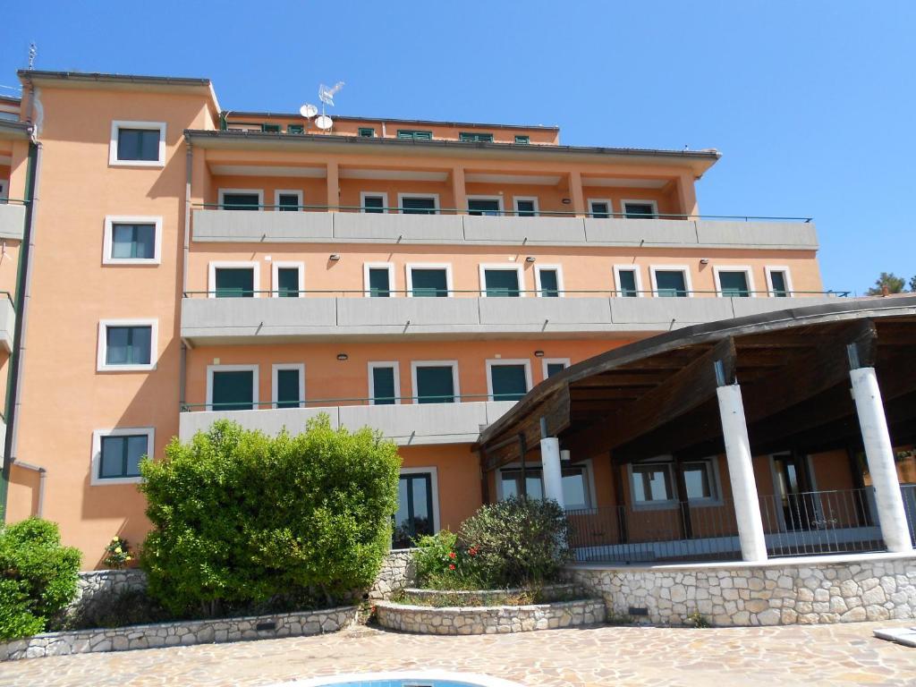 Hotel Santangelo Monte SantʼAngelo Eksteriør bilde